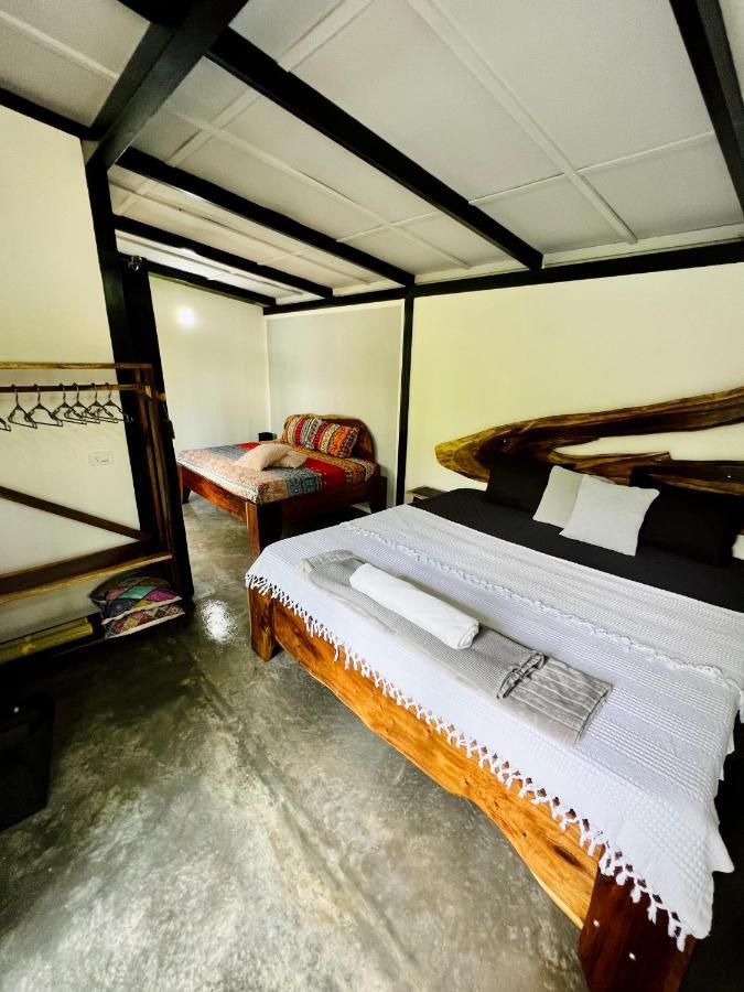 Whispering Wisdom Villa Кахуита Екстериор снимка